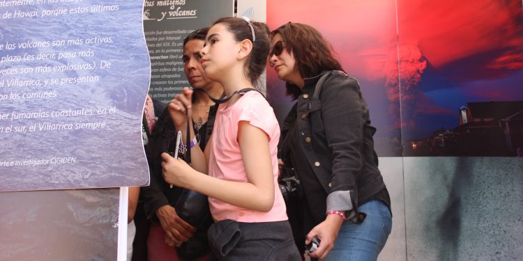 CIGIDEN participa en feria científica «Ciencia al parque»