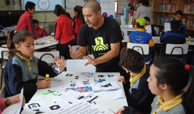 Estudiantes de Talcahuano se familiarizaron con íconos de emergencia y situaciones de riesgo de desastres
