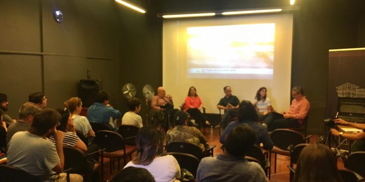 CIGIDEN participa en festival de la ciencia en Antofagasta con simuladores de aluviones, tsunamis y volcanes