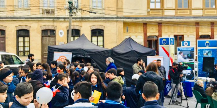Conmemoración 1730: charlas en colegios, feria educativa y presentación científica en Plaza La Matriz en Valparaíso