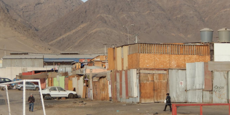 Entrega informe «Cooperación Técnica. Plan de mitigación de riesgos Campamento Aurora Esperanza de Antofagasta»