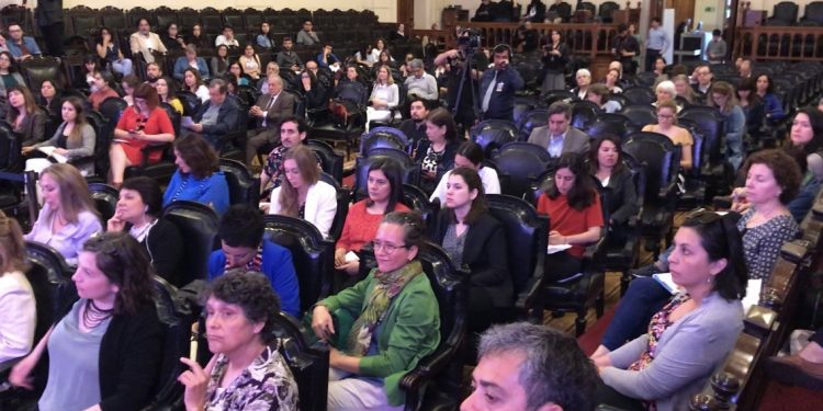 CIGIDEN participa de diálogo colectivo sobre cambio climático y biodiversidad desde la perspectiva de género