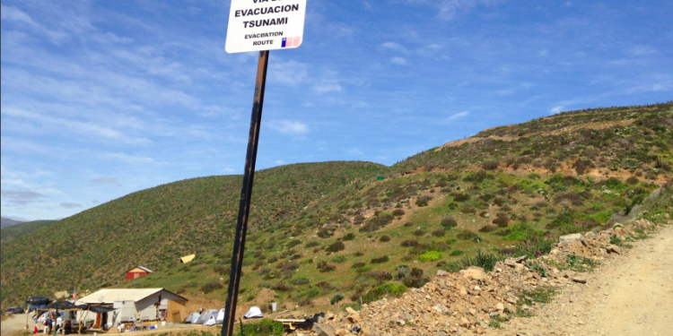 Subdirector de CIGIDEN realiza charla virtual sobre amenazas sísmicas y de tsunamis en Chile