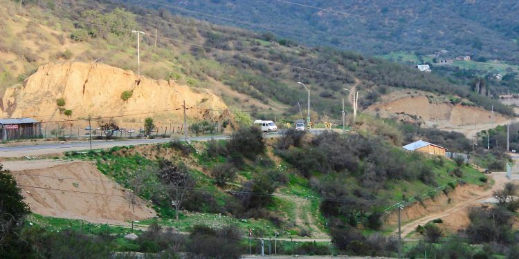 “Terreno” en la Cuenca del Río Maipo: un mapa de multiamenazas para la política pública en Chile