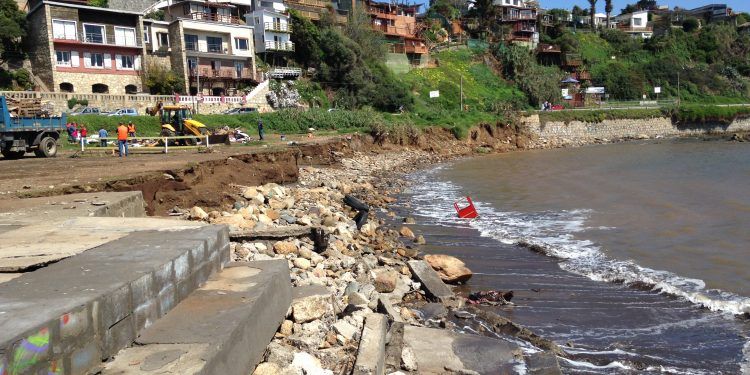 Estudio reafirma que en Chile existen bahías más sensibles a daños por los efectos de un tsunami