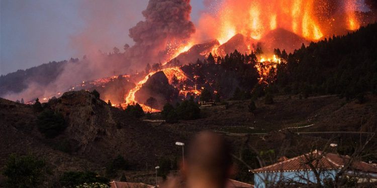 Las diferencias entre la erupción del volcán Cumbre Vieja en España y el volcanismo en Chile