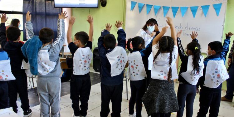 Feria de seguridad en Cartagena permite a la comunidad escolar conocer sobre las amenazas naturales más frecuentes en la costa