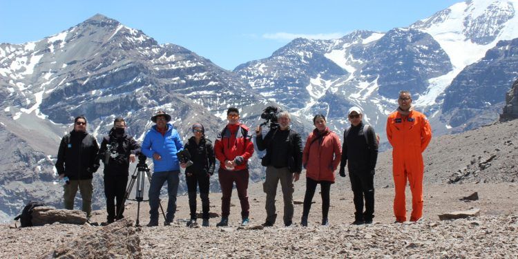 Científicos realizan sobrevuelo para estudiar las multiamenazas en la cuenca del Río Maipo