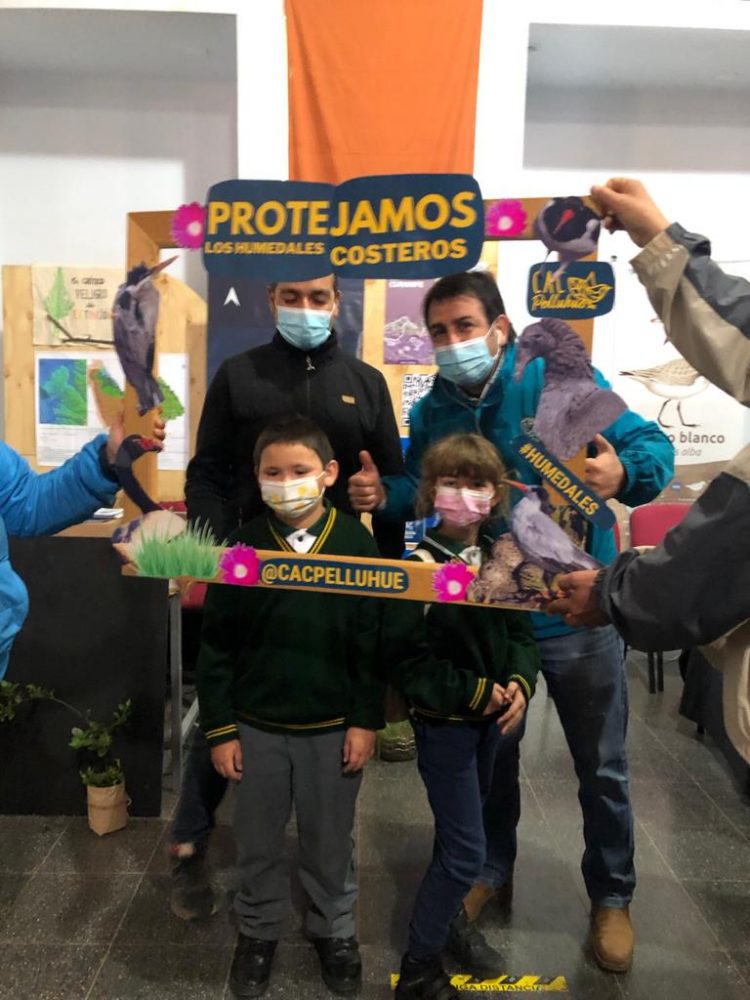 Feria sobre riesgos y ecosistemas costeros en Constitución reúne a más de 200 estudiantes