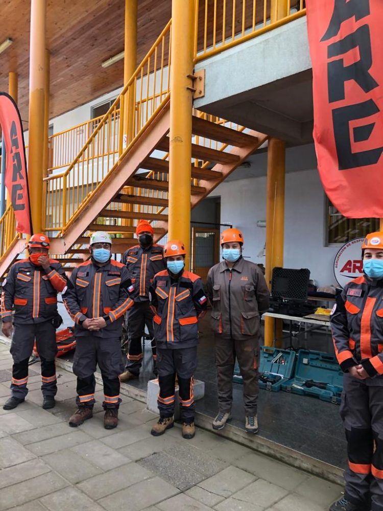 Feria sobre riesgos y ecosistemas costeros en Constitución reúne a más de 200 estudiantes