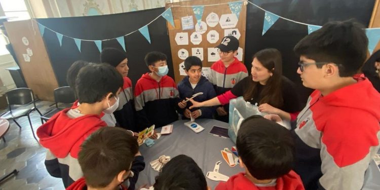 Más de 150 estudiantes participaron de los talleres interactivos de CIGIDEN