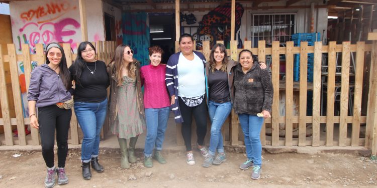 Las mujeres son uno de los grupos más vulnerables al riesgo de desastres en Chile 