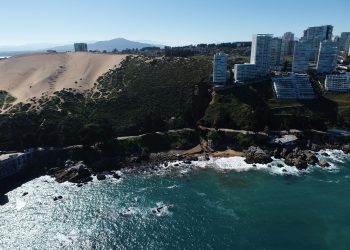 Edificio Kandinsky se convierte en caso emblemático de los impactos que causa la urbanización “extrema” en la costa