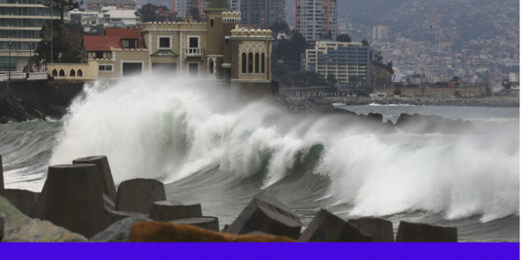 El Desconcierto | Escuela de tsunamis: Litoral de los Poetas certifica gratis y con práctica de riesgos costeros